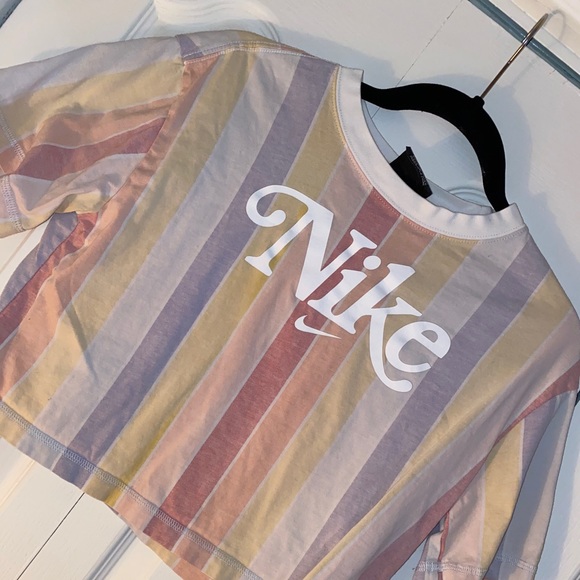 Nike Tops - 2/50$ Nike Crop Top